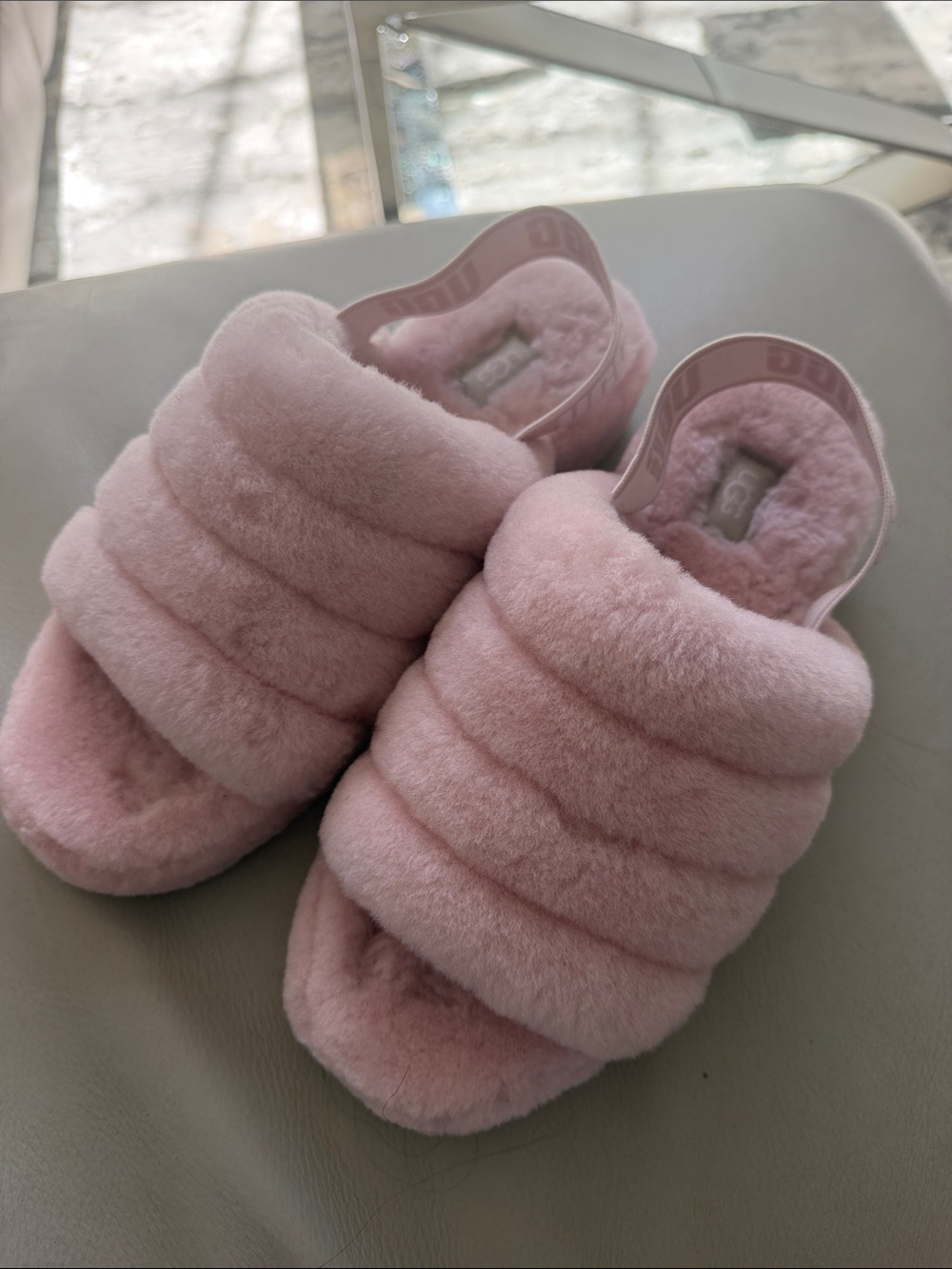 UGG Women's Fluff Slide Slippers - Light Pink size 9